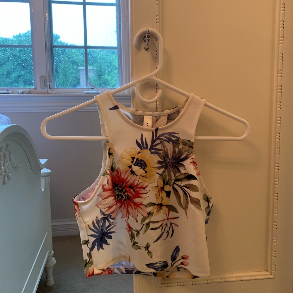 Crop Top / Tank